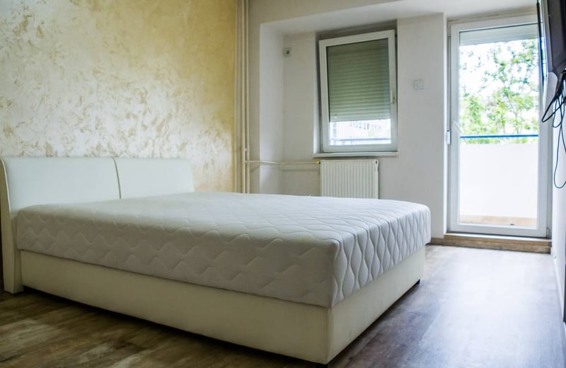 Location d’un appartement meublé et spacieux de 3 pièces, 86 m², près du centre-ville, Nouveau Belgrade, Serbie